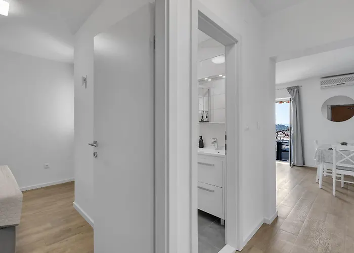 Mediterranean Living 2 Apartment